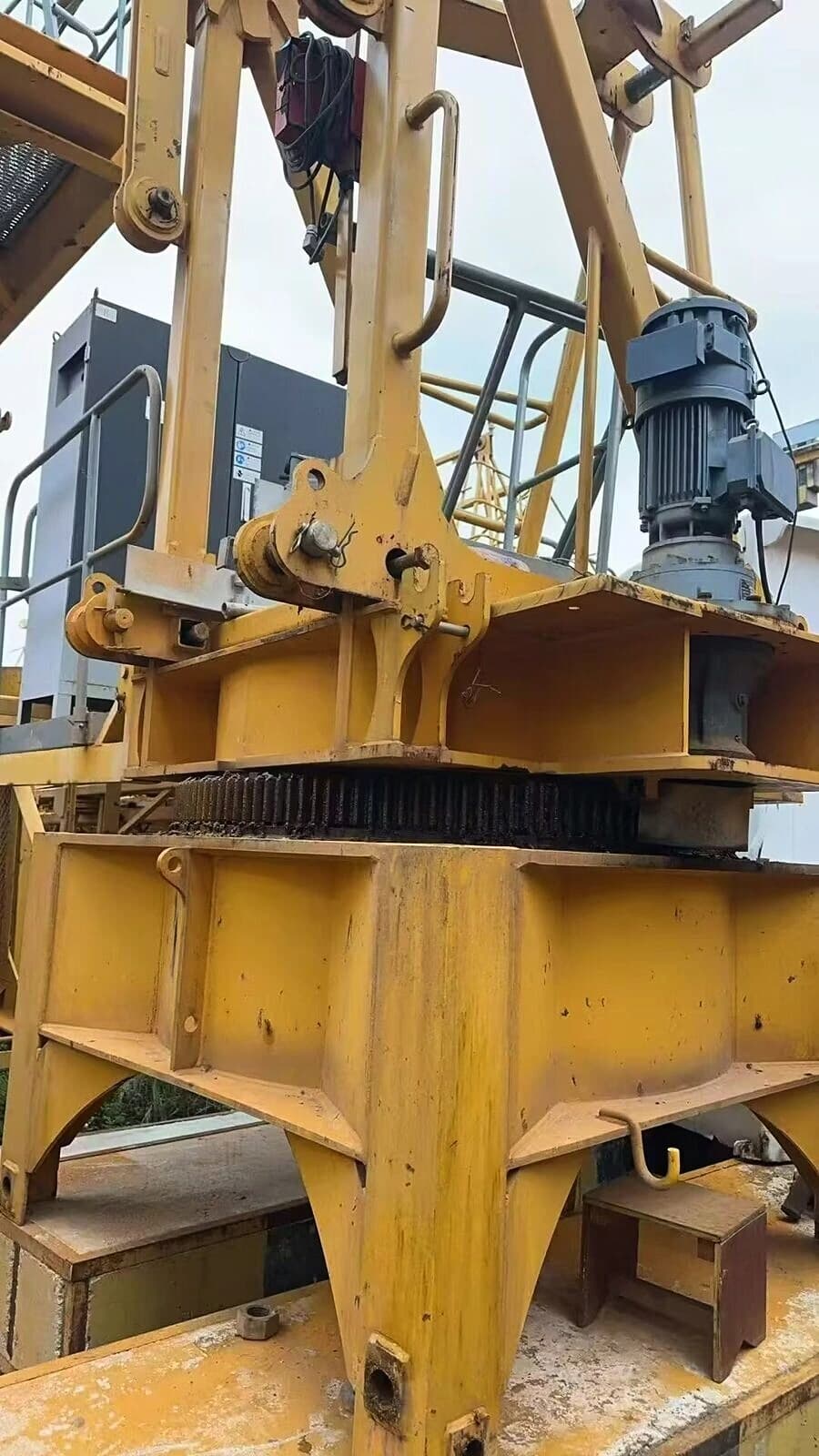 ZOOMLION W6017-8F Flat-Top Tower Crane 5