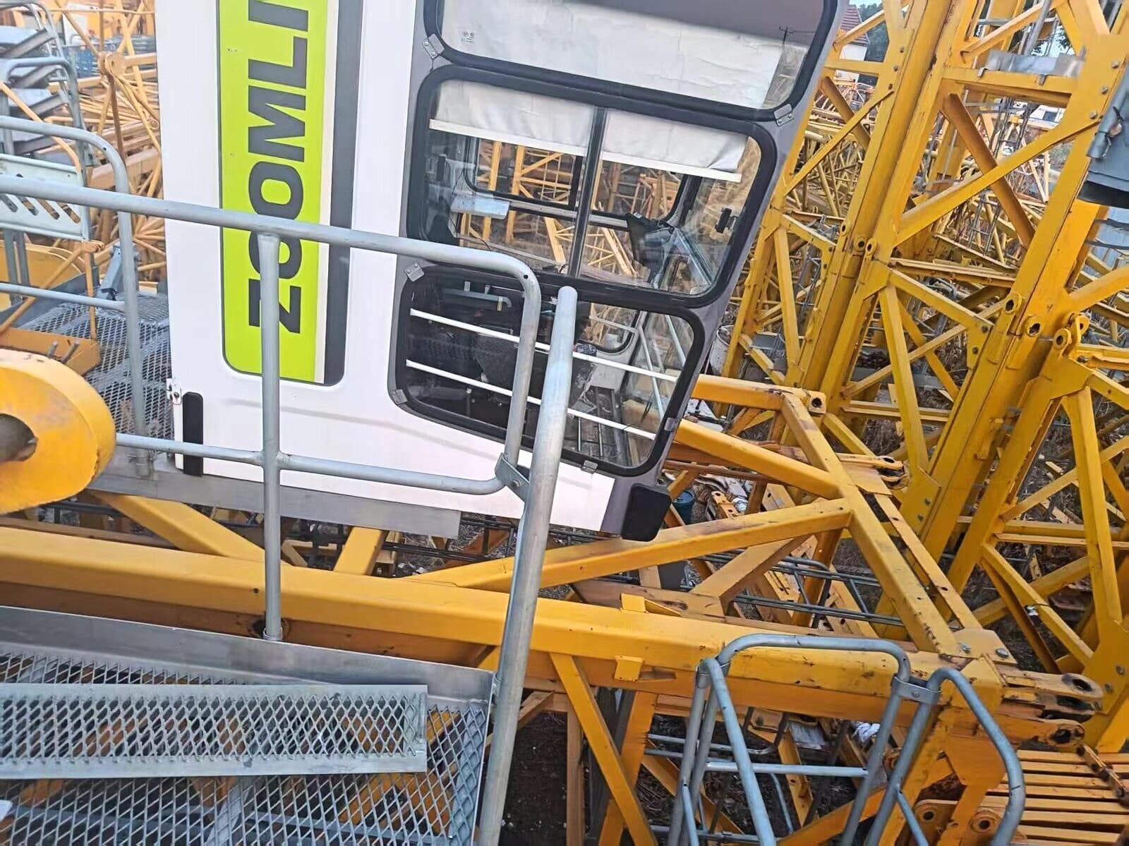 ZOOMLION W7020-12E Flat-Top Tower Crane 1