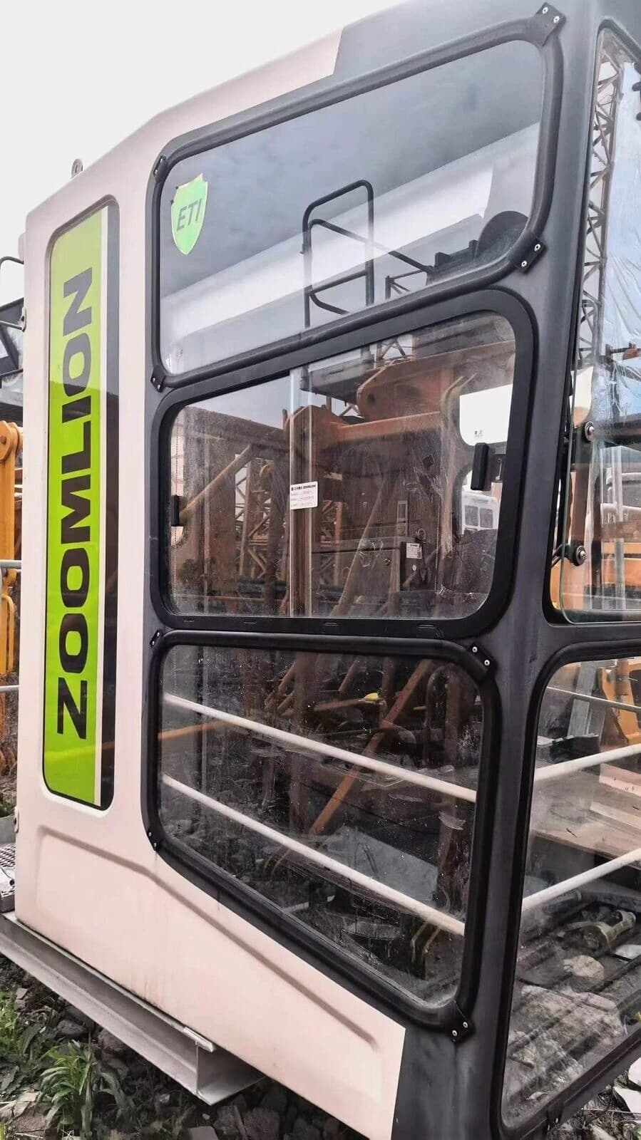 ZOOMLION W7025-12E Flat-Top Tower Crane 5