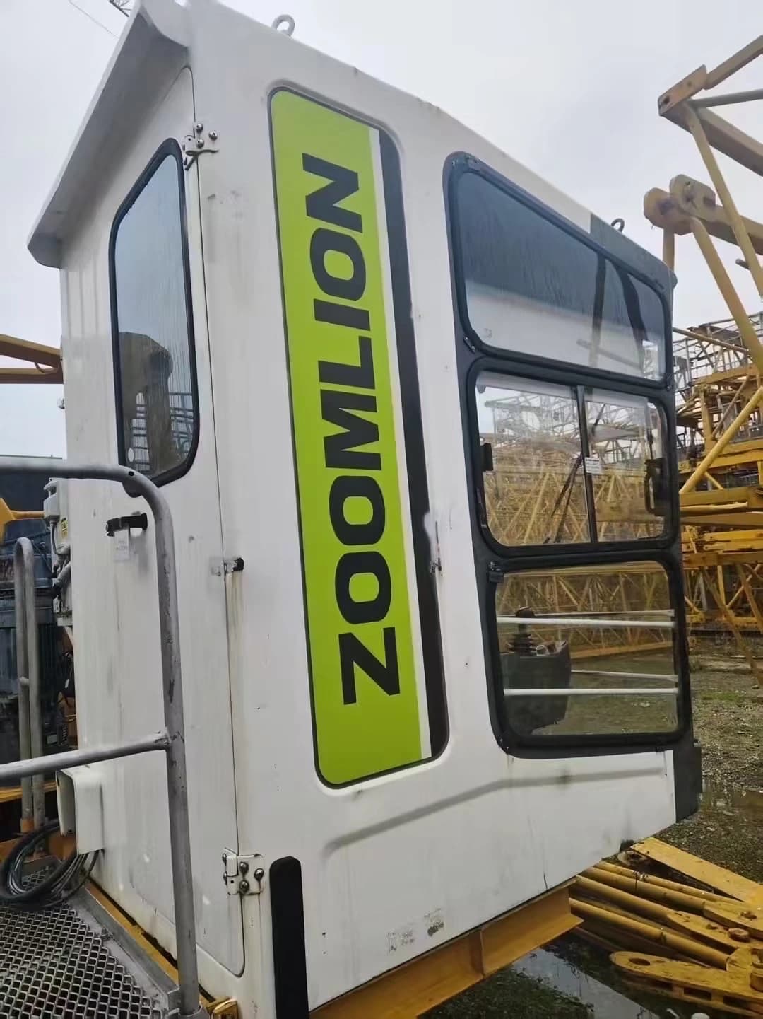 Used ZOOMLION WA5610-6A Flat-Top Tower Crane 1