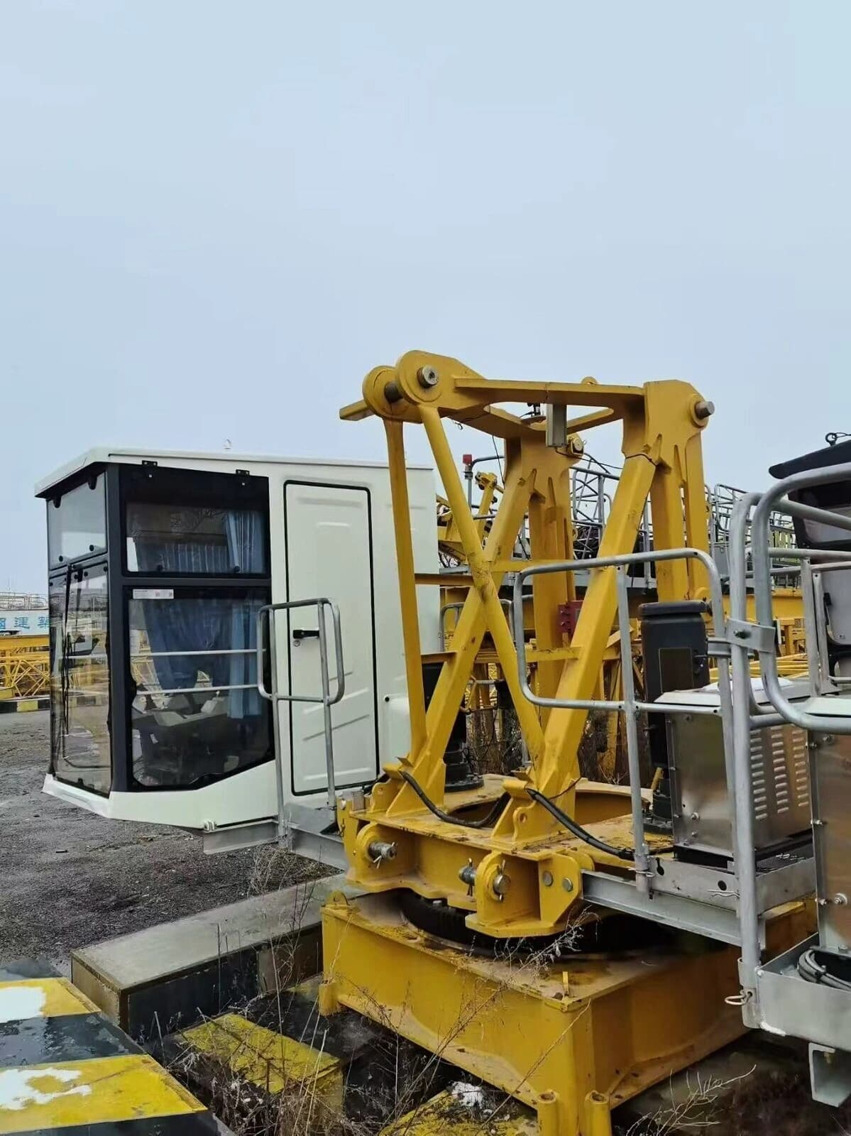 ZOOMLION WA6015-8A Flat-Top Tower Crane 1