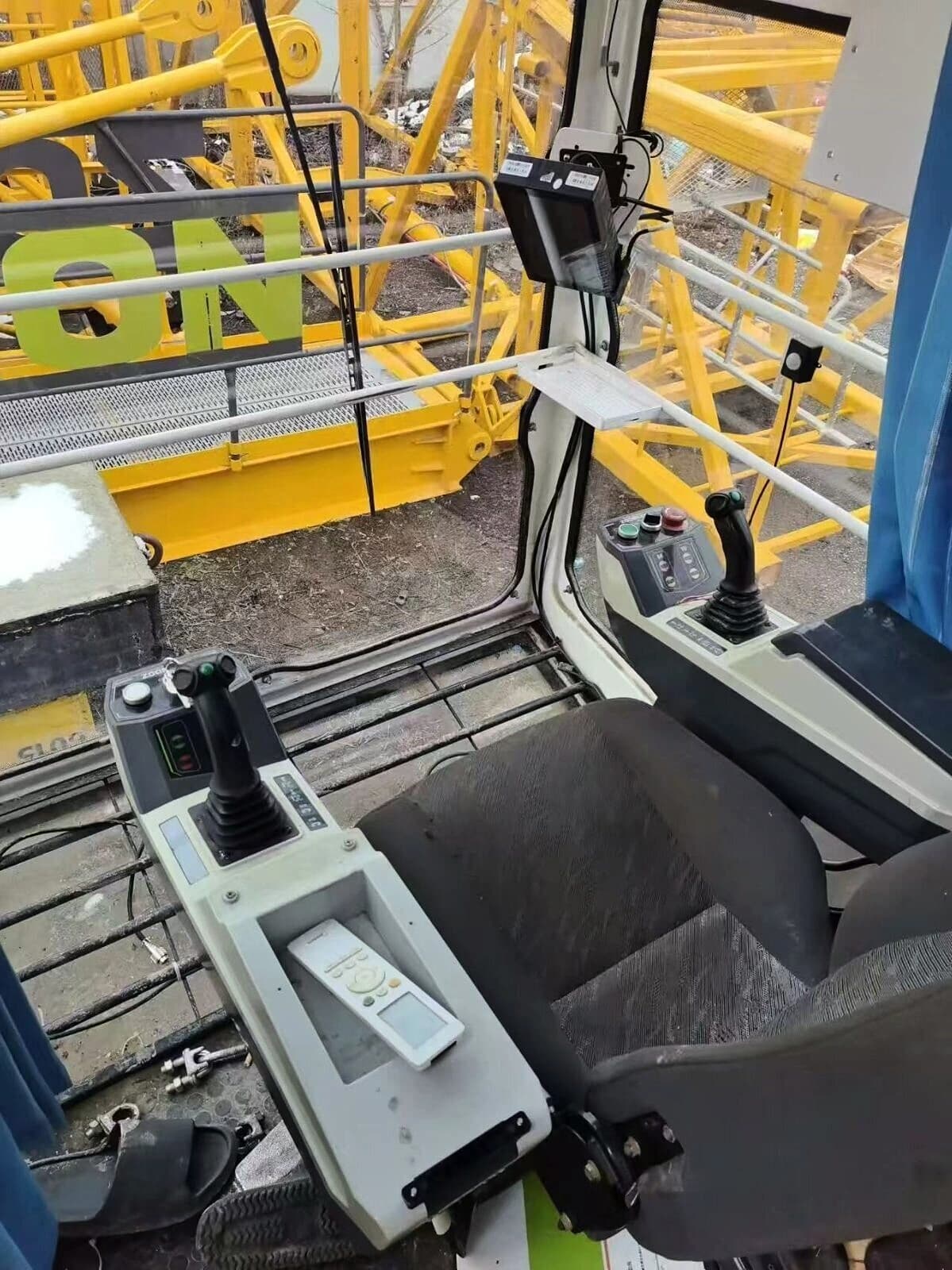 ZOOMLION WA6015-8A Flat-Top Tower Crane 2