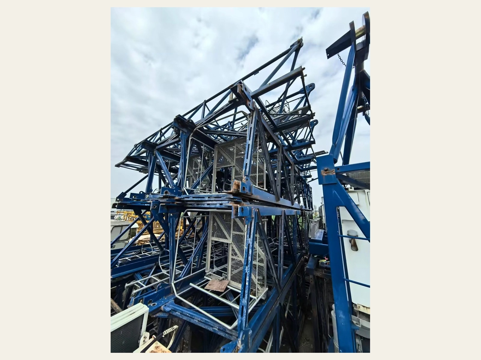 Used COMANSA 7427-18 (21CM335) Flat-Top Tower Crane