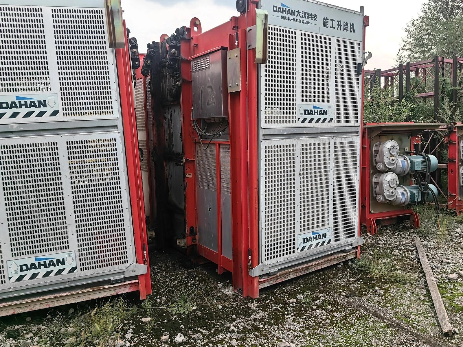 Used Dahan Construction Hoist