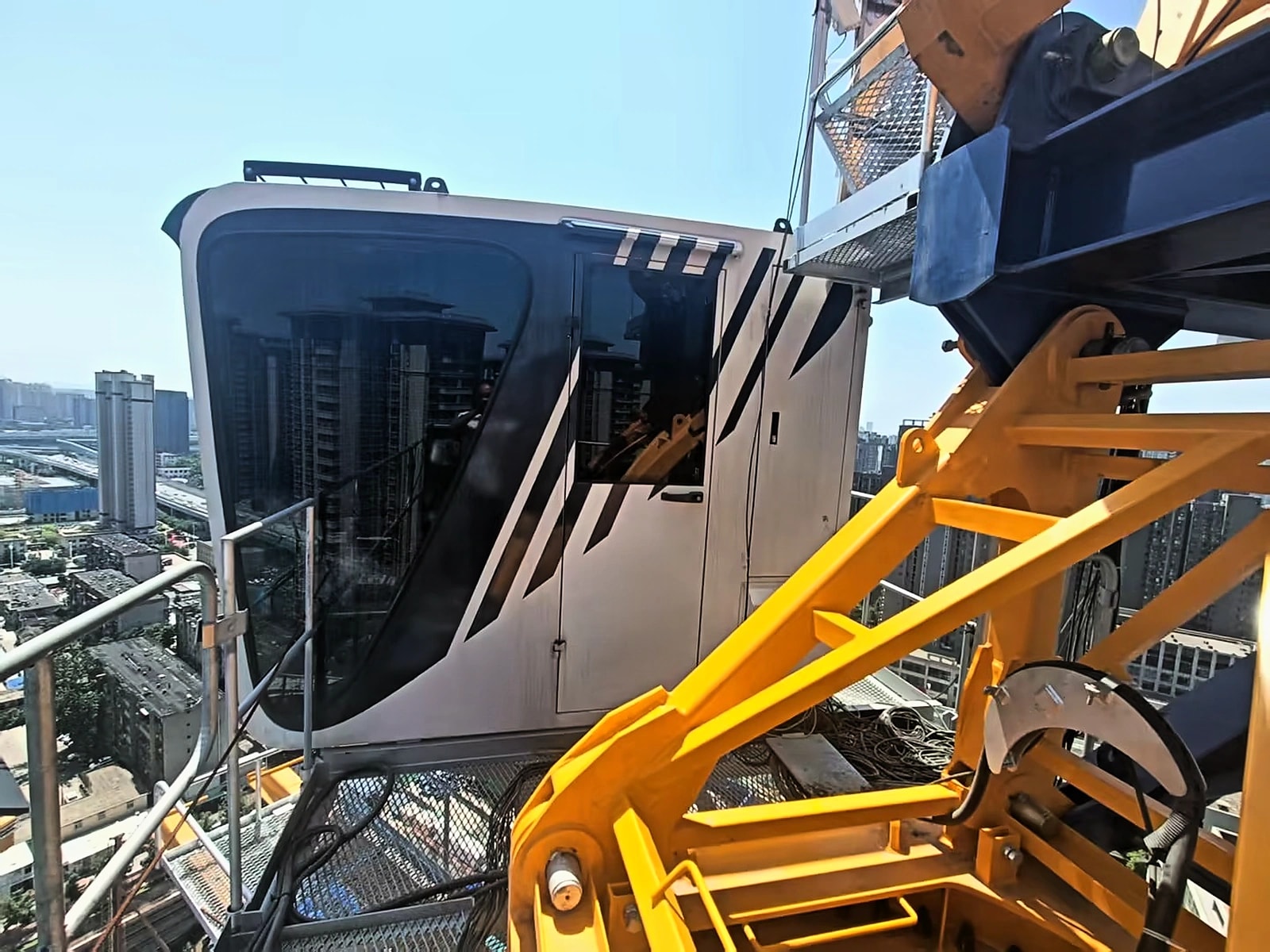 Used JIANGHAN 10 Ton Luffing Jib Tower Crane