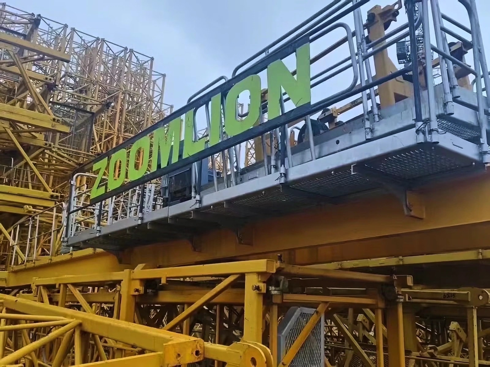 Used ZOOMLION WA5610-6A Flat-Top Tower Crane