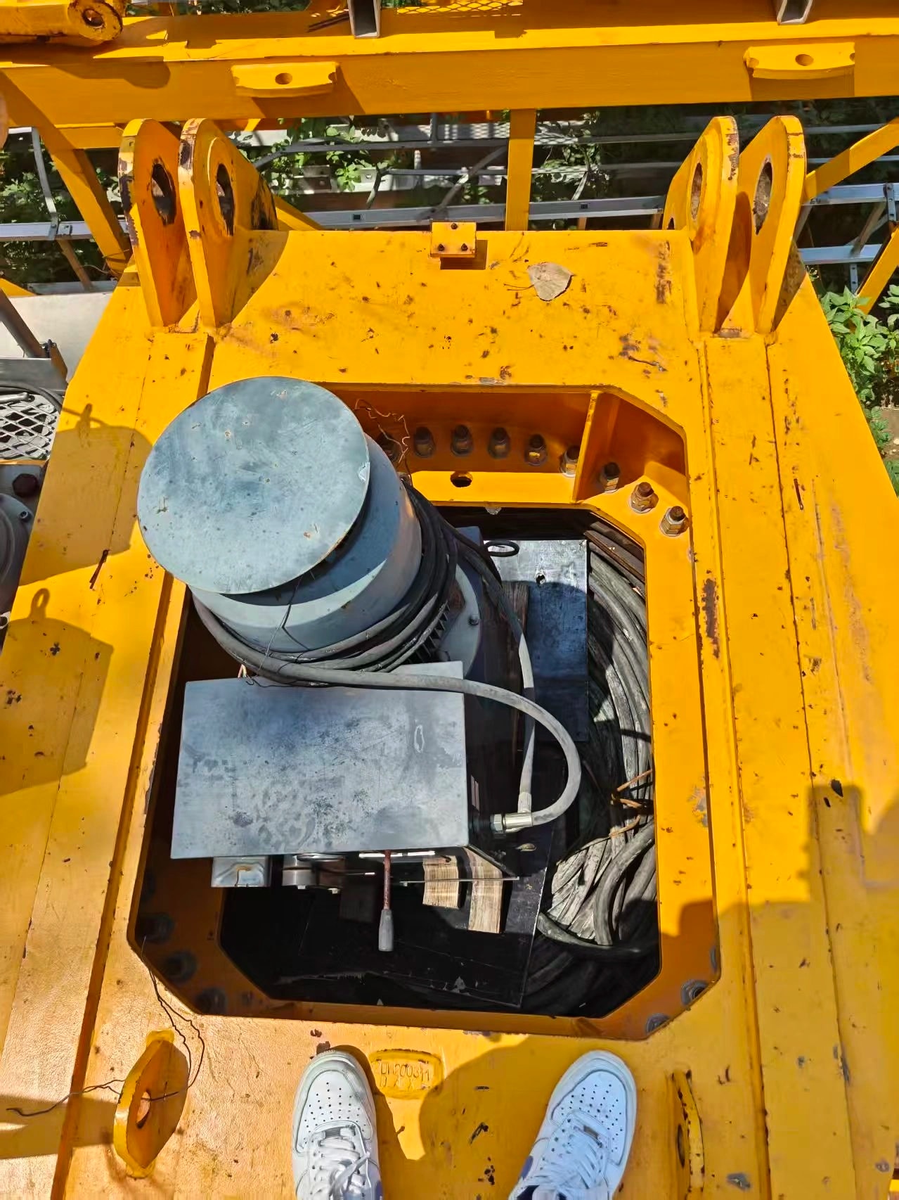Used DAHAN 6015-8 Flat-Top Tower Crane 1
