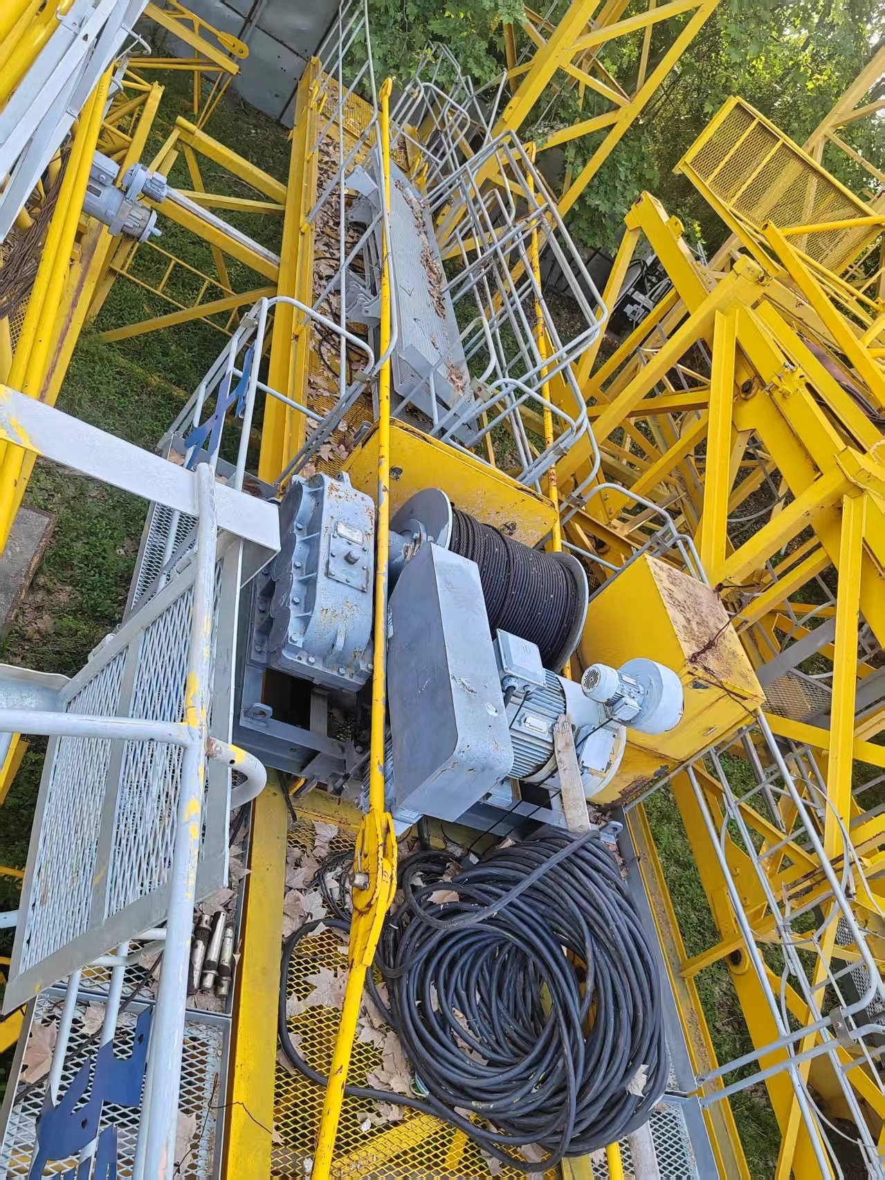 Used TIANYUN 6513-8 Flat-Top Tower Crane 1