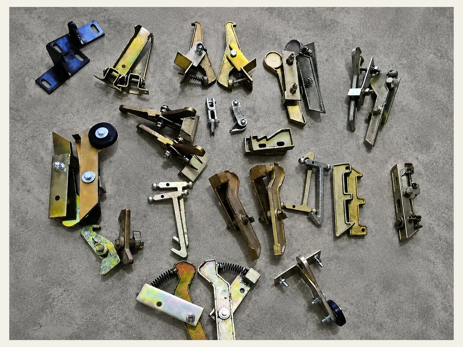 Bracket & Latch Kits