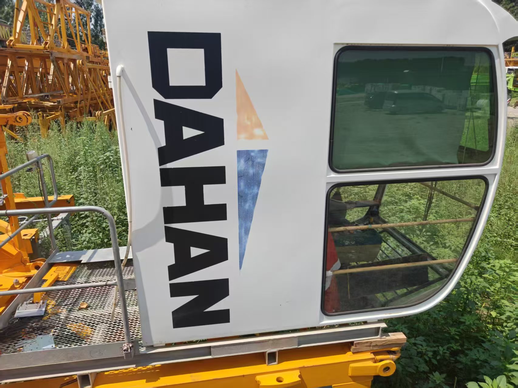 2020 Used DAHAN 6015-8 Flat-Top Tower Crane 7