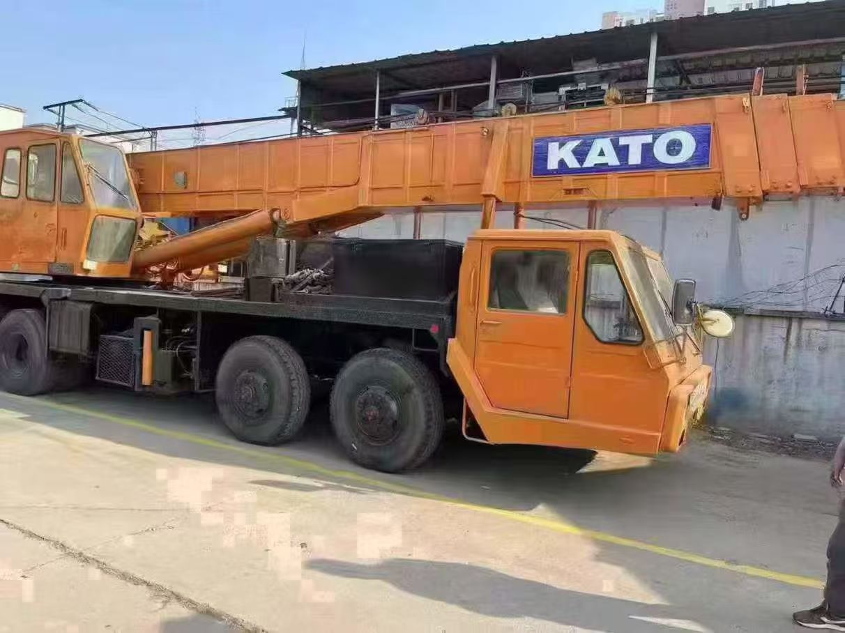 Used KATO 50 Ton Truck Crane