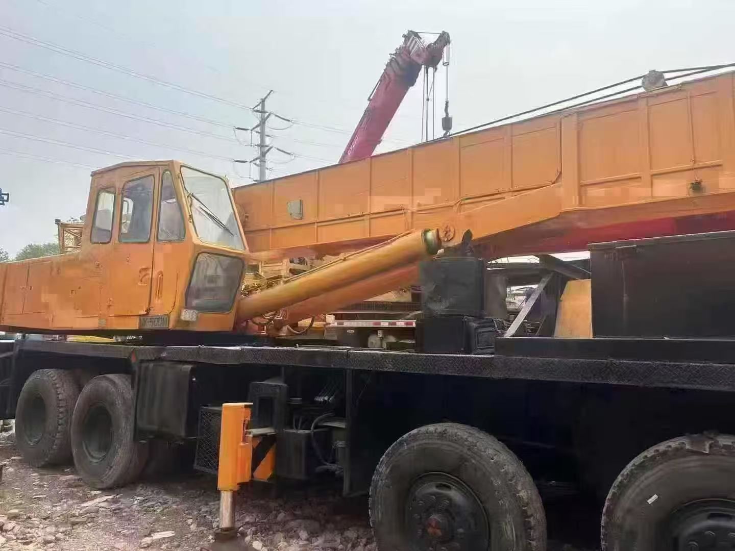 Used KATO 50 Ton Truck Crane 3