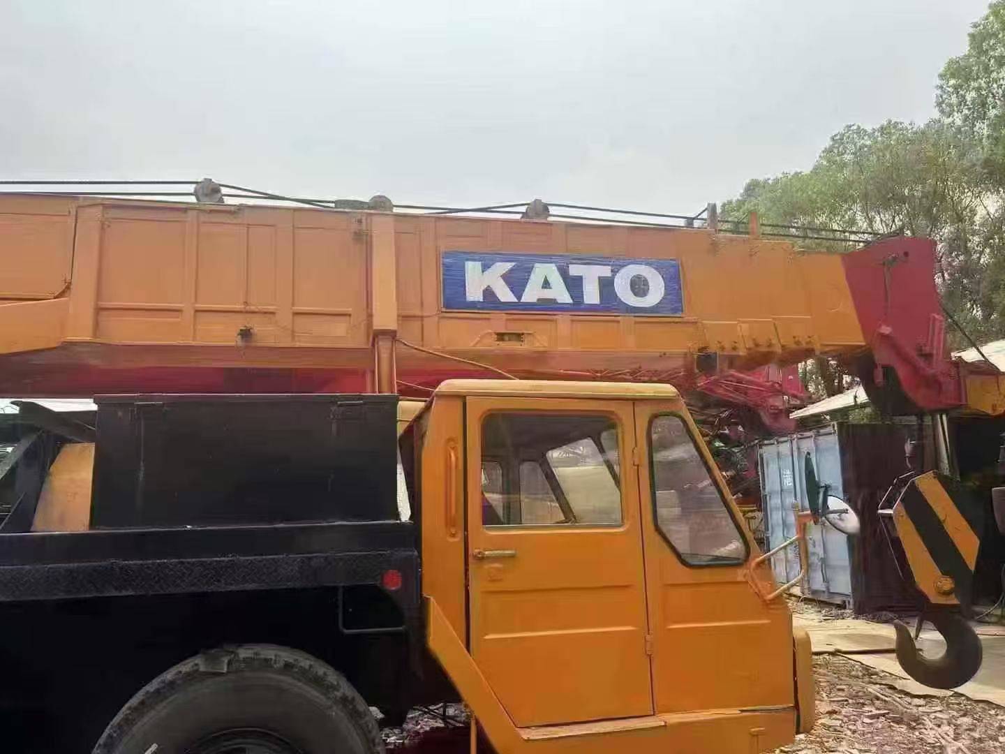 Used KATO 50 Ton Truck Crane 4
