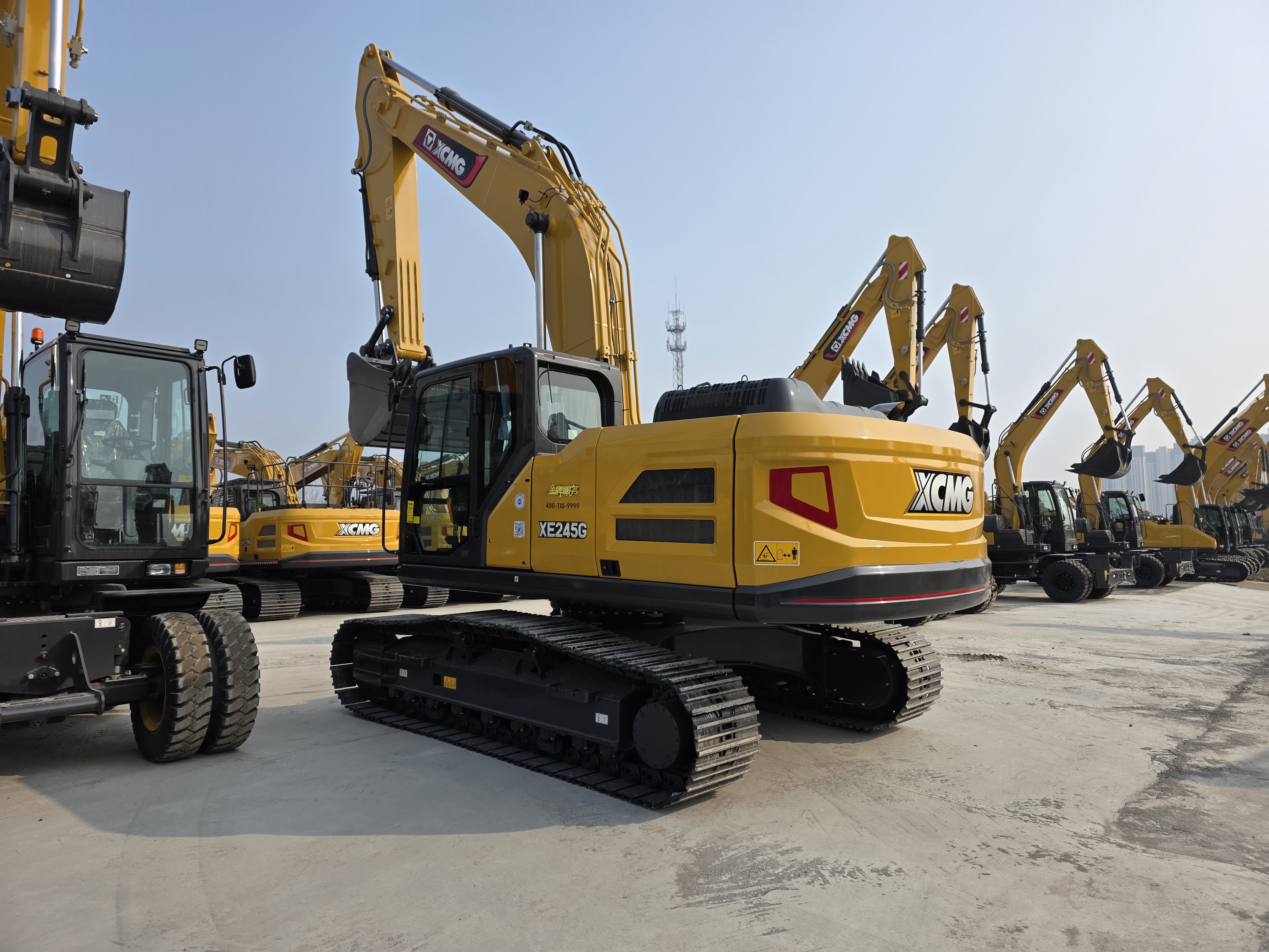 XCMG excavator stock photo for practical used equipment selection advice