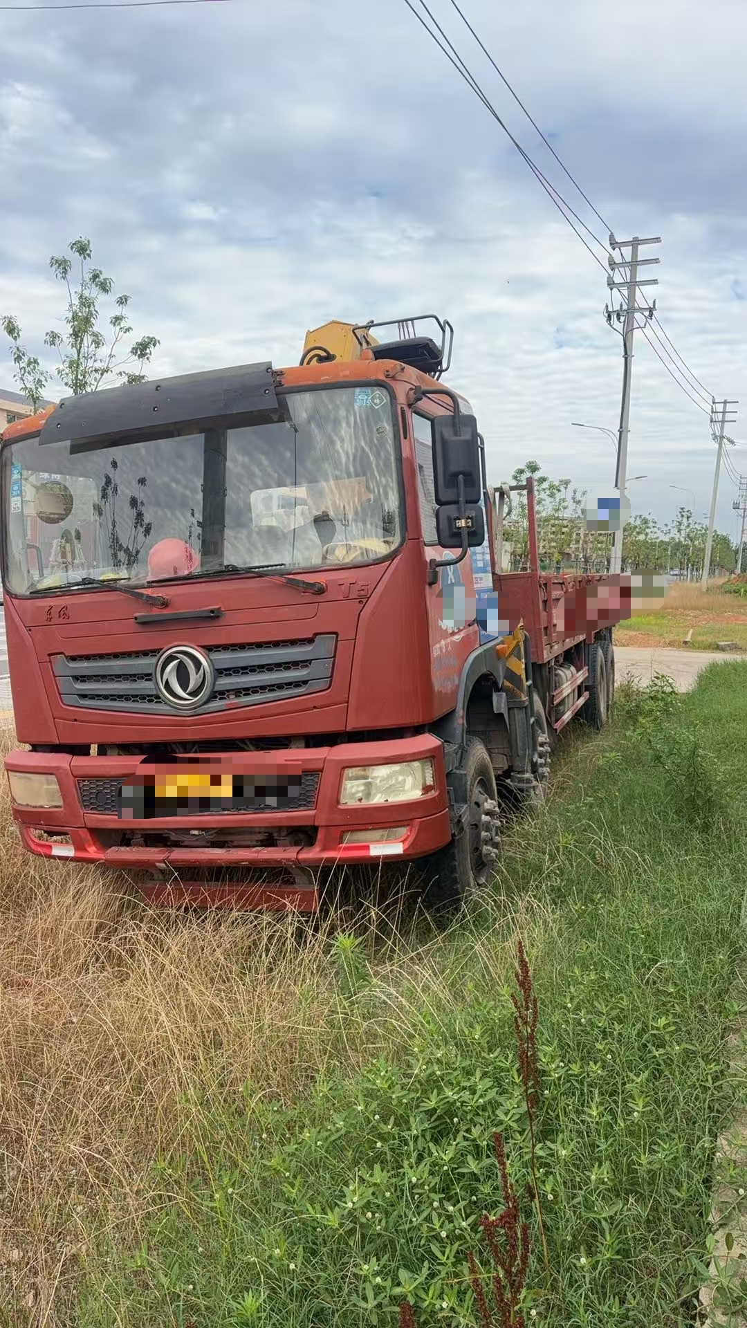 2017 Used XCMG 10 Ton Truck-Mounted Crane 3