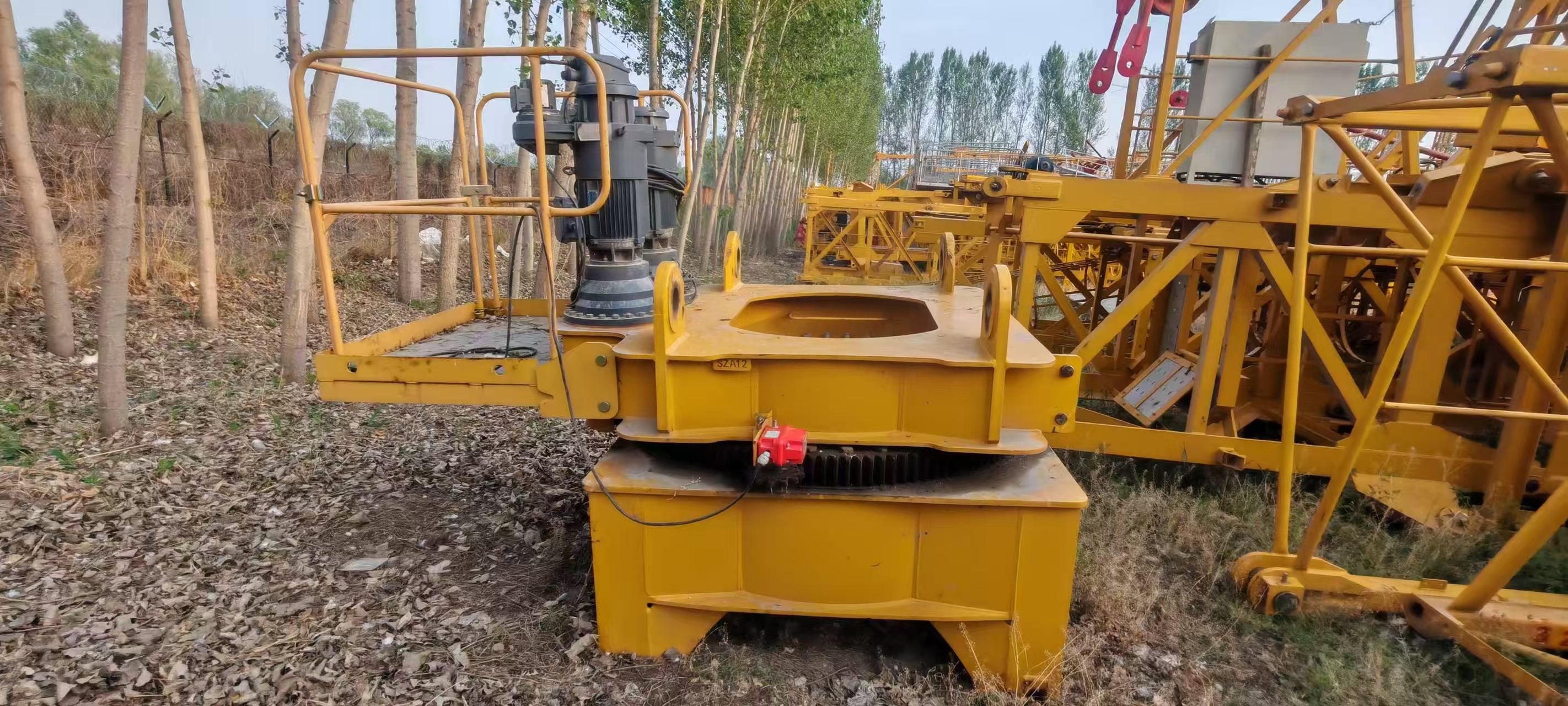 2021 Used XCMG 6515-10 Flat-Top Tower Crane 2