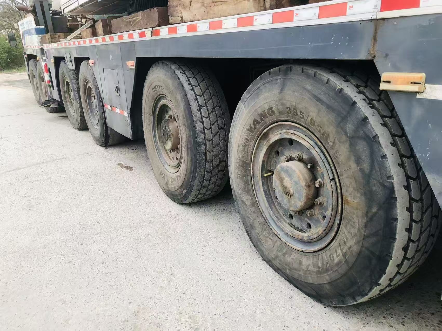 2010 Used ZOOMLION 220 Ton Truck Crane