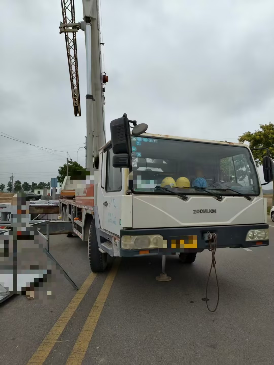 2010 Used ZOOMLION 25 Ton Truck Crane 2