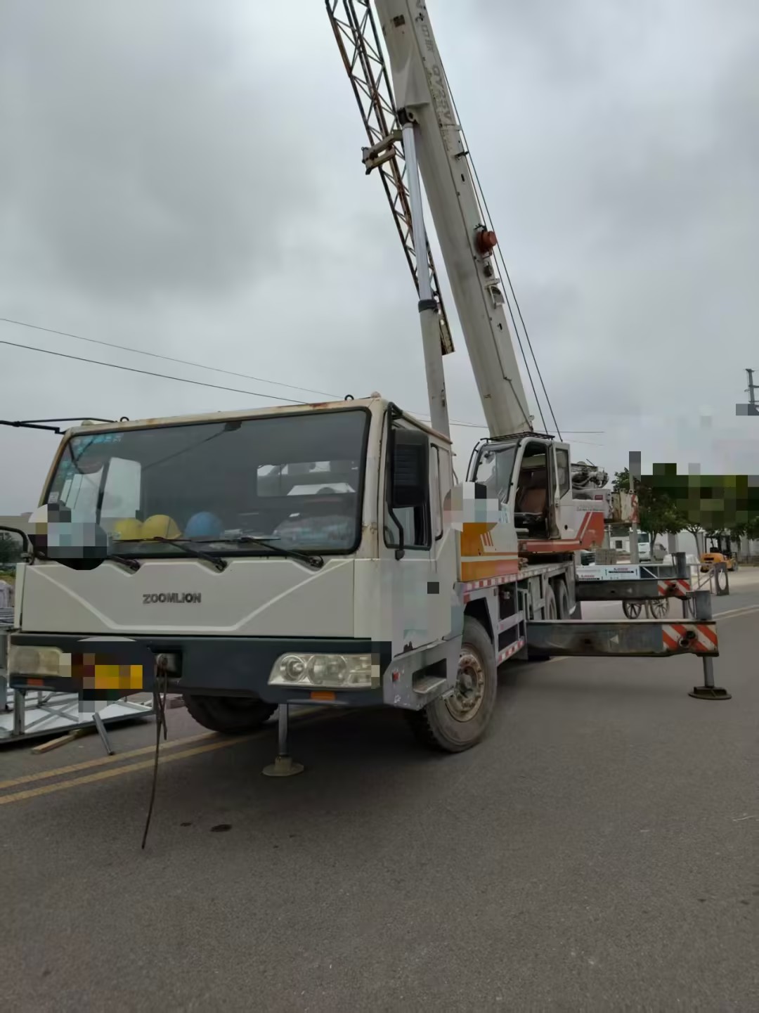 2010 Used ZOOMLION 25 Ton Truck Crane 4