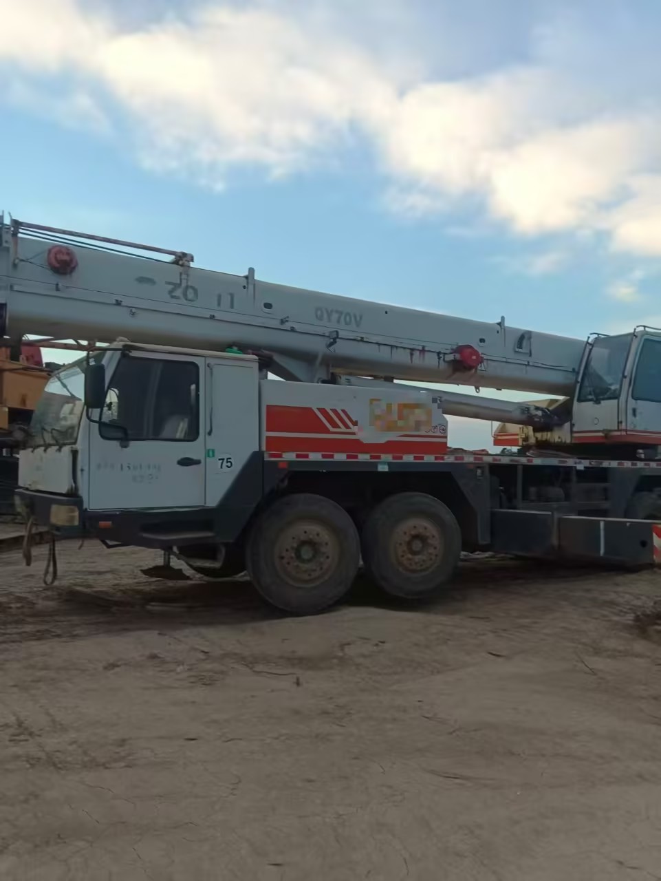 2010 Used ZOOMLION QY70V5 70 Ton Truck Crane 5