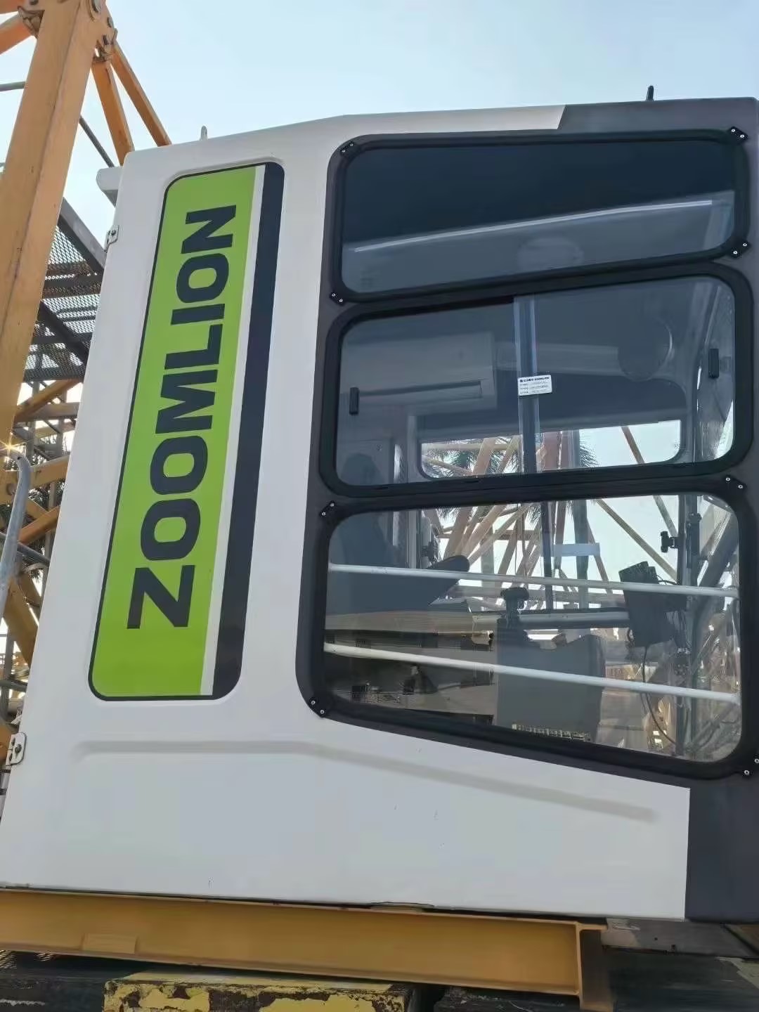 2021 Used ZOOMLION W350-20HA Large Flat-Top Tower Crane 3