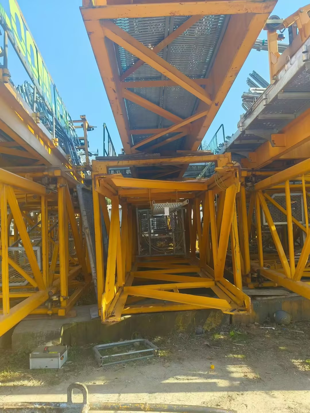 2021 Used ZOOMLION W6013-6F Flat-Top Tower Crane 3