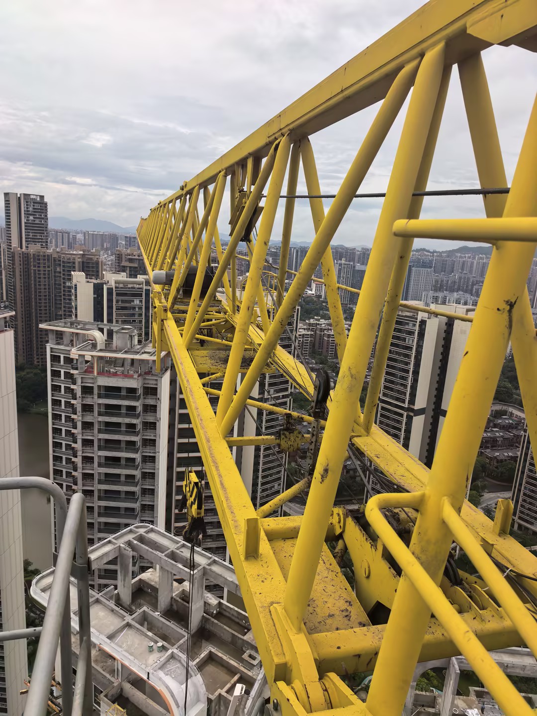 2020 Used ZOOMLION W7020-12E Flat-Top Tower Crane 2