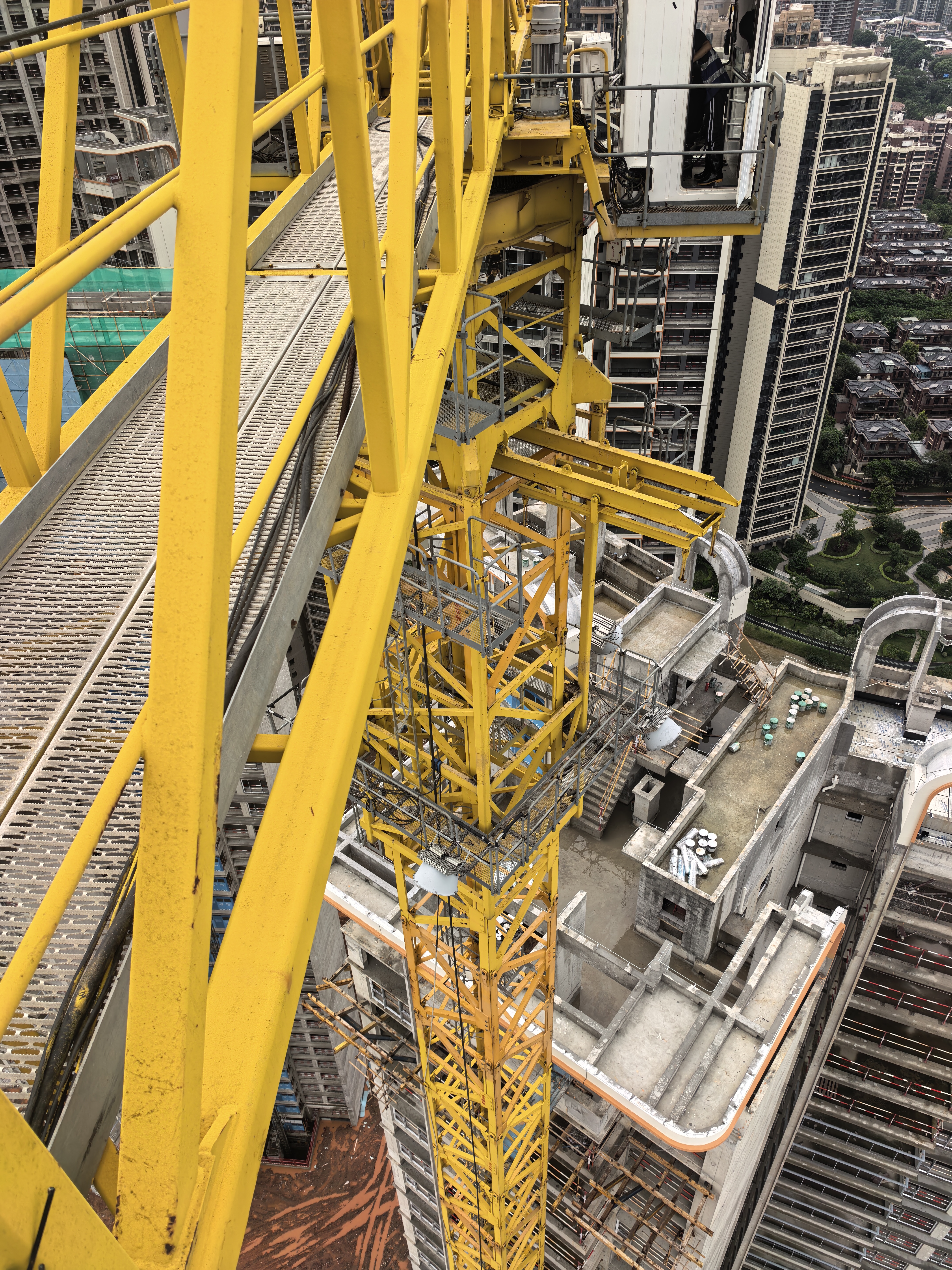 2020 Used ZOOMLION W7020-12E Flat-Top Tower Crane 5