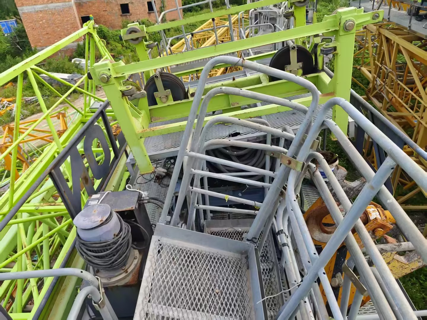 2021 Used ZOOMLION WA6015-8A Flat-Top Tower Crane 3